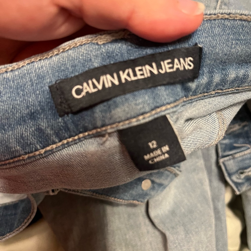 Calvin Klein Jeans Light Blue Ripped Skinny Jeans - Picture 2 of 7